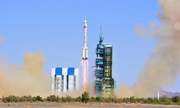 Trung Quốc chế tạo tên lửa giao hàng đến mọi nơi trên Trái Đất trong vòng 1 giờ