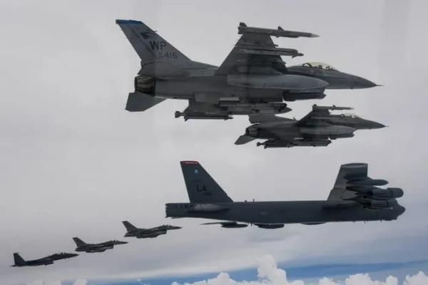 Hàn Quốc-Mỹ-Nhật Bản tập trận chung trên không gần Bán đảo Triều Tiên