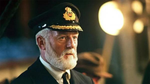 Diễn viên đóng vai thuyền trưởng phim “Titanic” qua đời ở tuổi 80