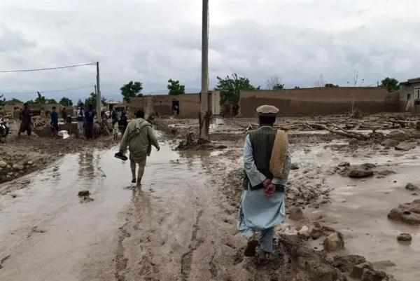 Lũ lụt tàn phá miền bắc Afghanistan, hơn 1.900 người thương vong