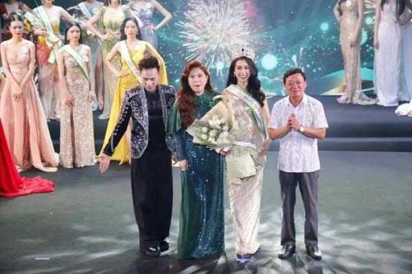 Đinh Thị Hoa đăng quang Hoa hậu Đại sứ Du lịch Việt Nam 2024