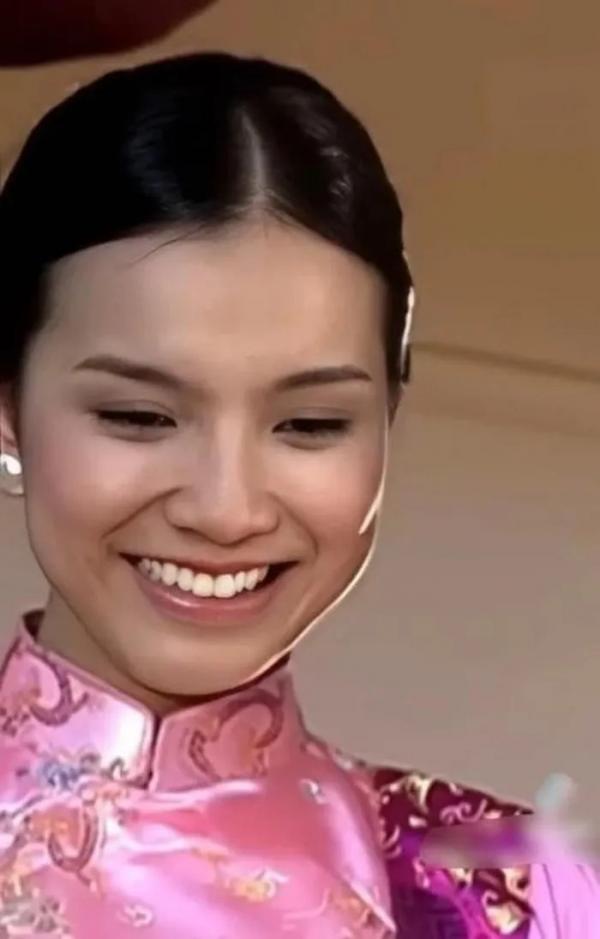 Trầm trồ với ảnh 17 năm trước của Hoa hậu Thùy Lâm