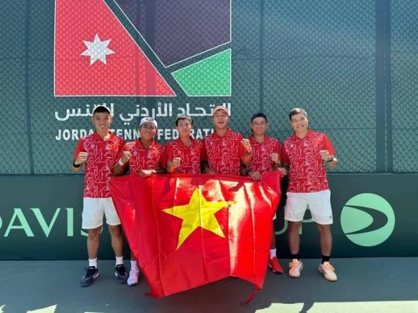 Cặp đôi Tuấn Minh và Vinh Hiển giành chiến thắng trước cặp đôi Saudi Arabia tại giải Davis Cup